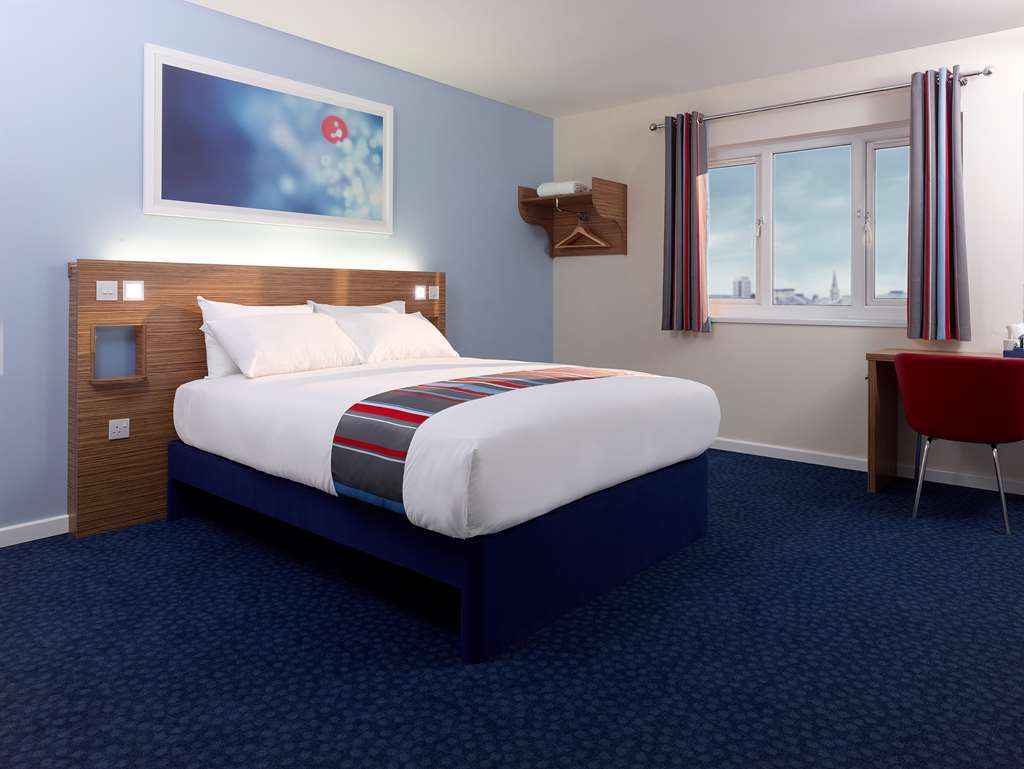Travelodge Birmingham Dudley חדר תמונה